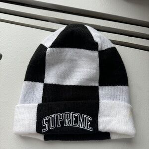 SUPREME BEANIE